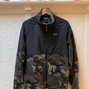 Patagonia Black & Camouflage Lightweight Fleece Jacket